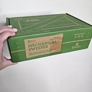 UNOPENED Kiwi Co kiwi crate "Mechanical Sweeper" kit